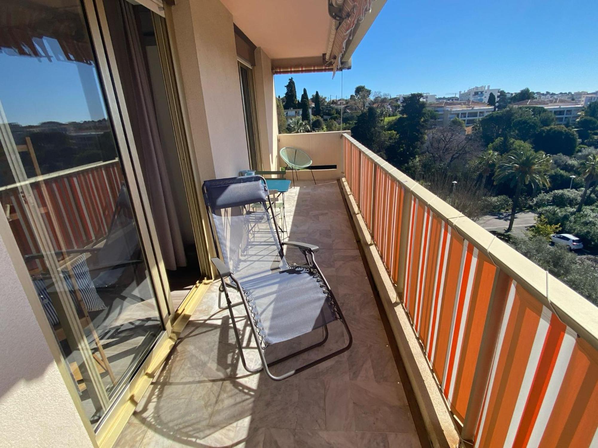 Juan-les-pins, 4 Pieces, 80m2, Luxe Piscine Tennis Apartment