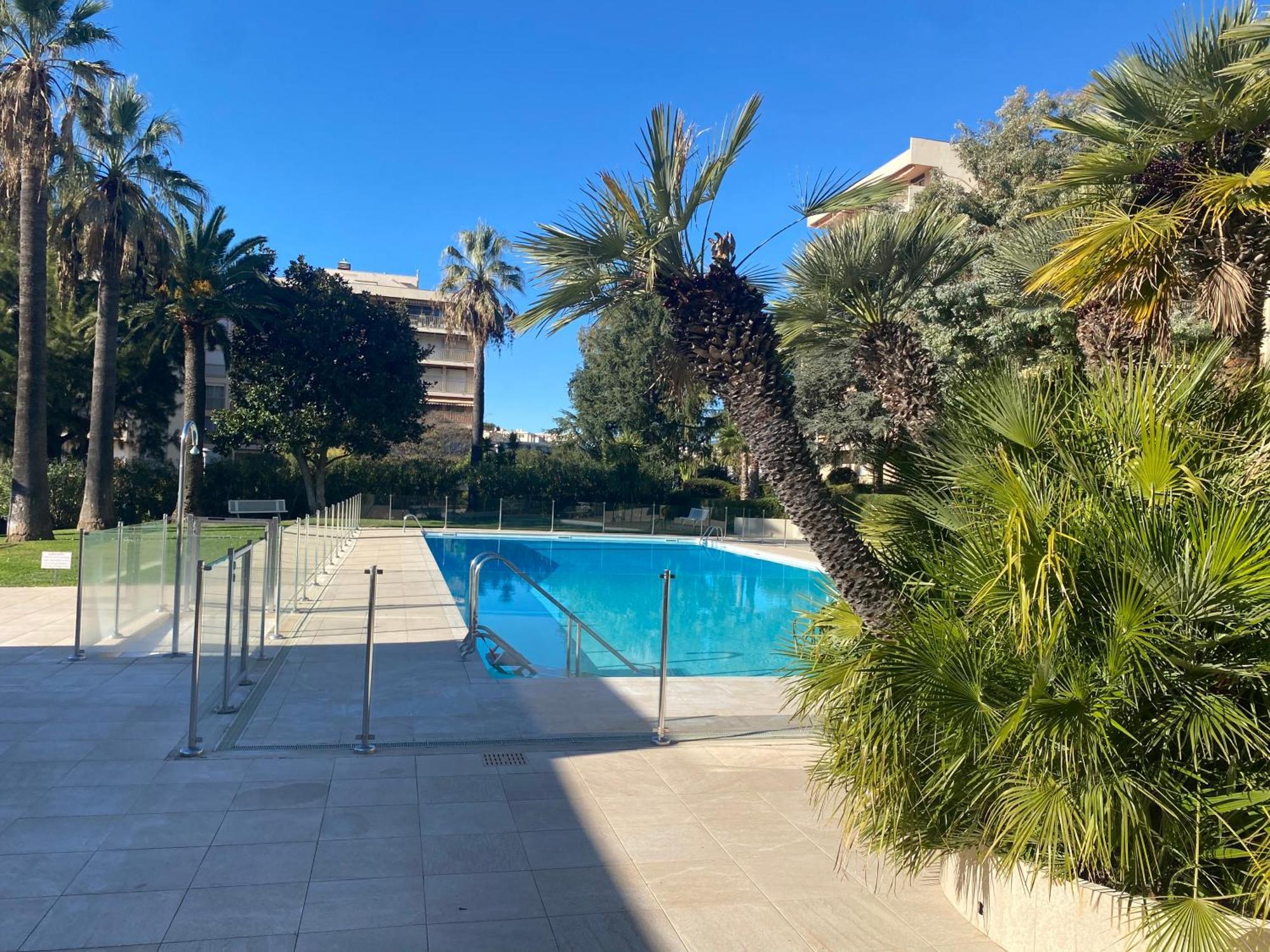 Juan-les-pins, 4 Pieces, 80m2, Luxe Piscine Tennis *